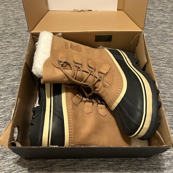 Sorel Shoes - NEW Sorel Caribou Winter Boots Ladies 9